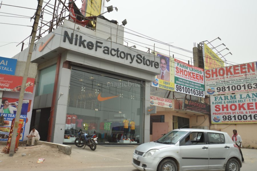 nike outlet tilak nagar