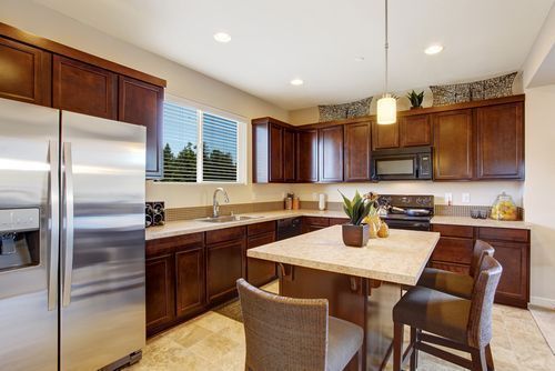 Which Color Can Match Best With The Brown Cabinets In Your Kitchen Here Are 15 Colors Which Can Match The Brown Cabinets In Your Kitchen