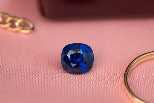 sapphire-royal-blue-gemstone-sri-lanka