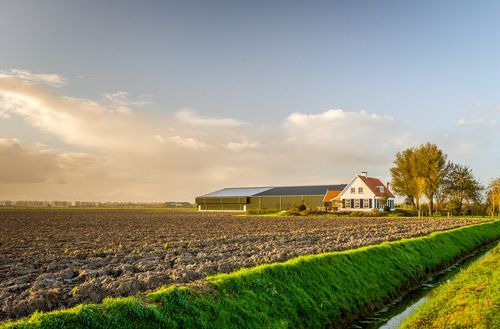 𝐖𝐡𝐚𝐭 𝐢𝐬 𝐅𝐚𝐫𝐦𝐡𝐨𝐮𝐬𝐞? All You Need to Know about Farmhouses in India