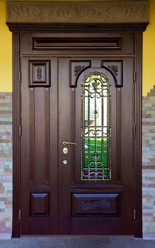 20+ Main Entrance Wooden Door Design Options for an Independent House