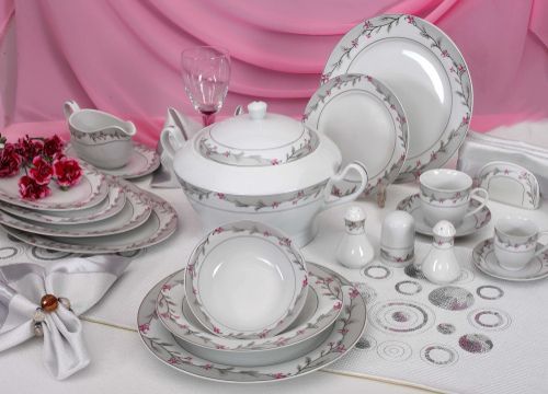 Crockery set outlet designs