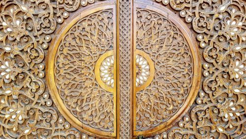 22 Amazing Wood Carving Door Designs for Your Home