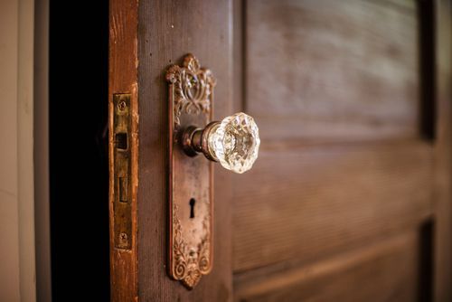 Antique door best sale knobs