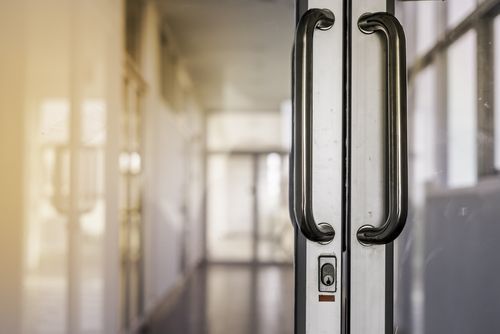 20 glass door handle ideas for a commercial space