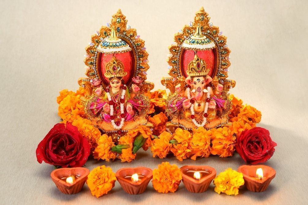 Diwali Puja Vidhi and Samagri for Home