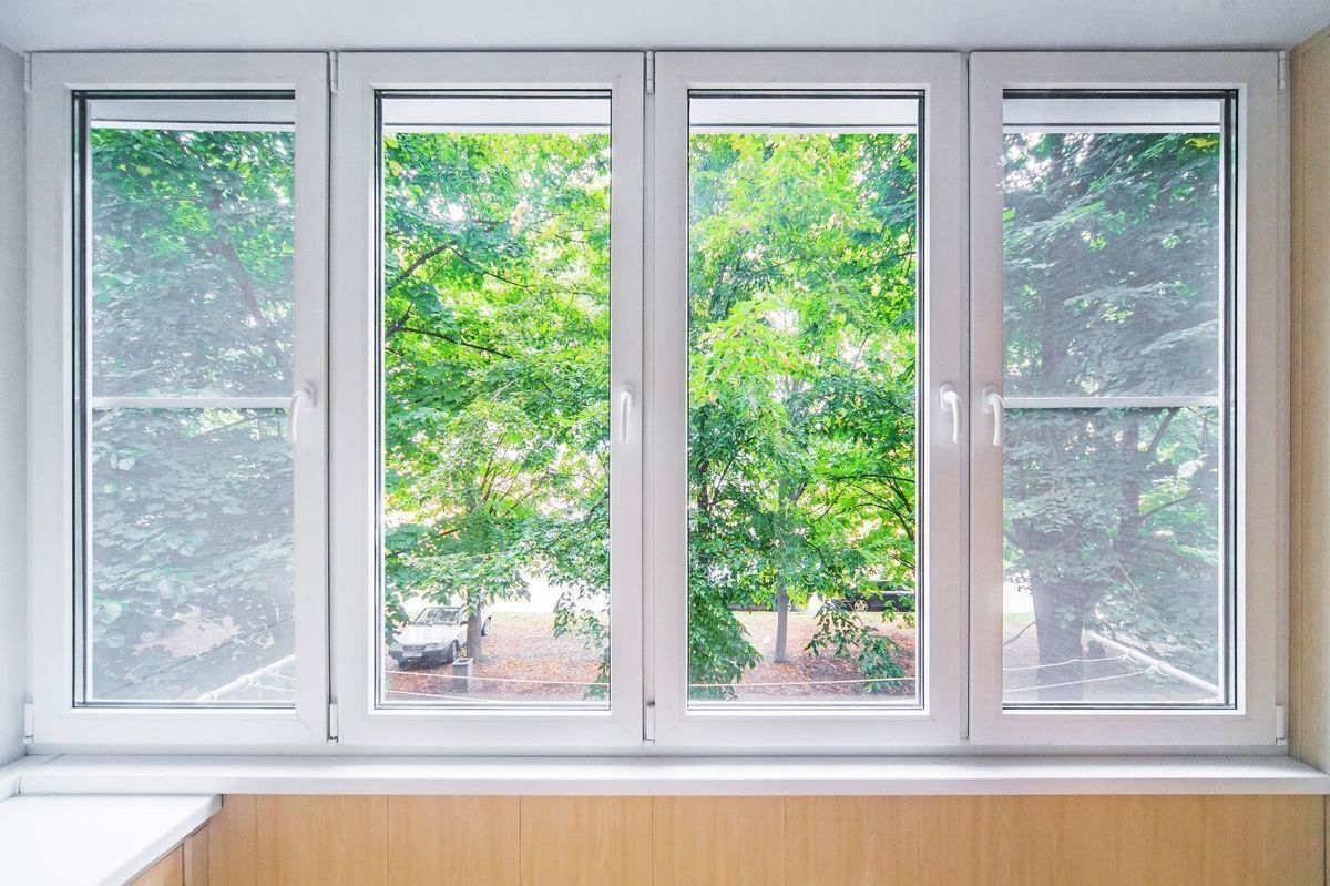 Window Glass Design: 11 Clear And Frosted Glass Design Ideas For Your Home