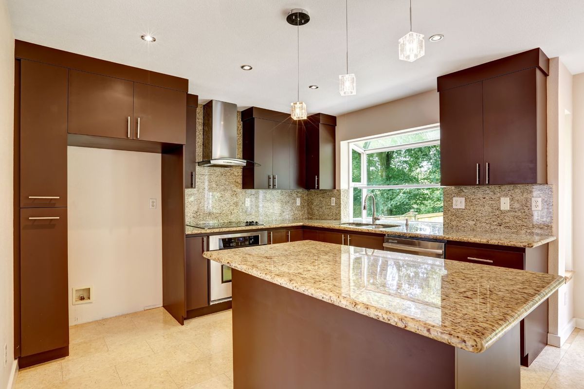 Modern Kitchen with Light Brown Cabinets  Brown kitchen cabinets, Brown  cabinets, Modern kitchen