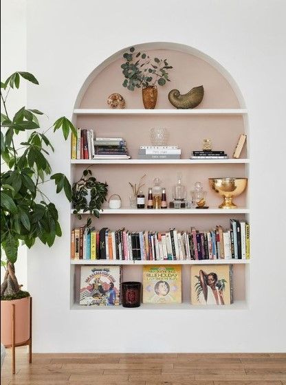 Arch-Shaped-Wall-Bookshelf-Design