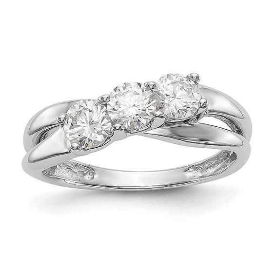 A three stone diamond ring design also perfect for feng shui rings. 