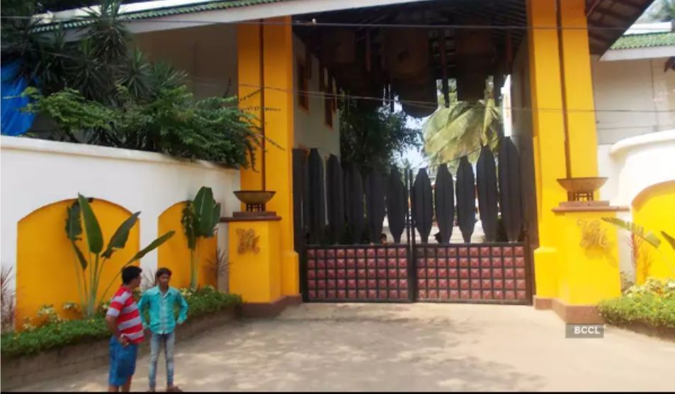 𝐕𝐢𝐣𝐚𝐲 𝐌𝐚𝐥𝐥𝐲𝐚 𝐇𝐨𝐮𝐬𝐞𝐬 Worth Crores