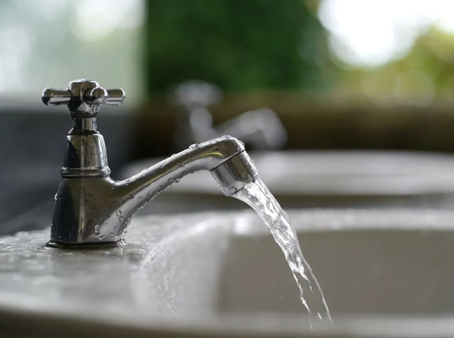 Water-Faucet-control-flow-and-temperature