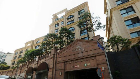 𝐁𝐓𝐒 𝐇𝐨𝐮𝐬𝐞 in South Korea - Photos, Location, Price & More