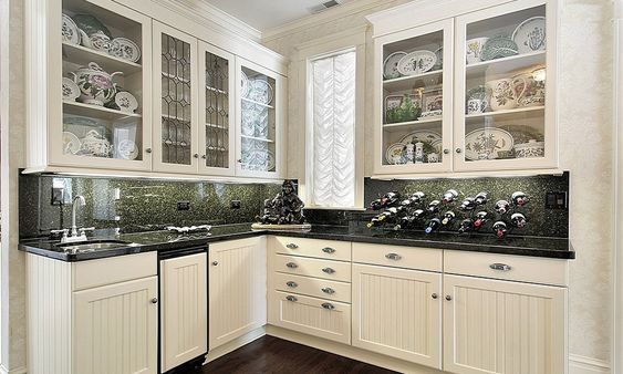 Kitchen-Cabinets-with-Glass-Shutters_0_1200.jpg