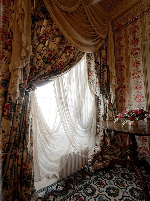 The Right Curtain Colour In Each Room Can Bring Home Good Fortune