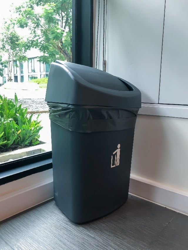 Vastu Tips Place your Dustbin in this Direction to Attract Money and