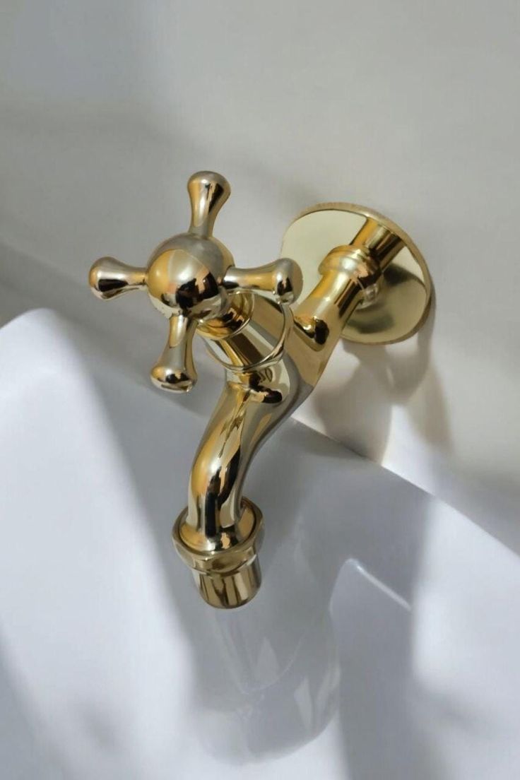 12 Modern Bathroom Tap Designs to Elevate Your Space
