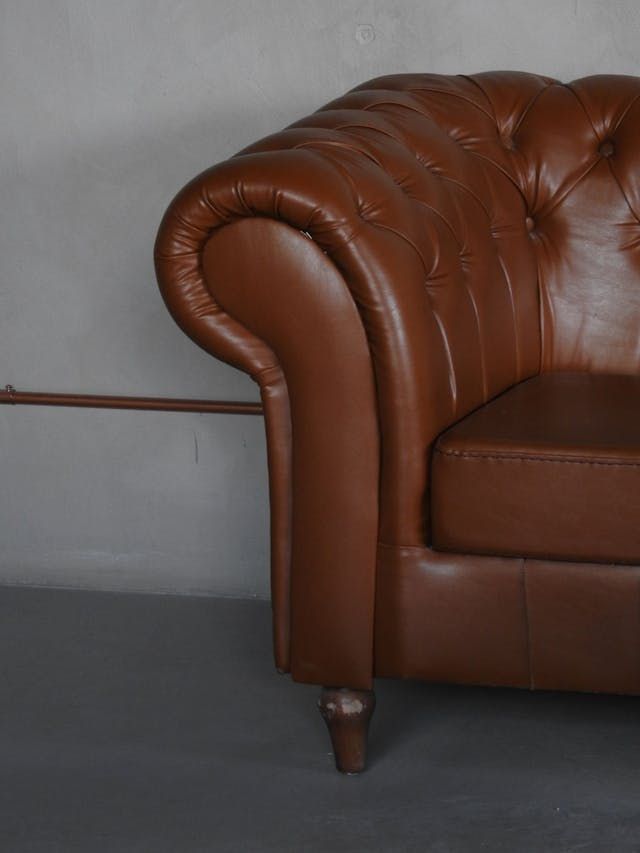 Know Easy Natural Remedies To Clean Stains From Leather Sofa At Home