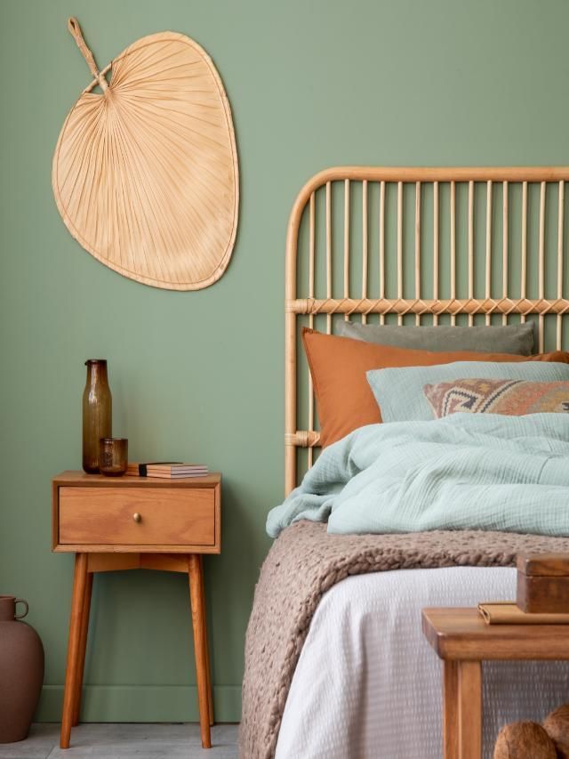 7 Stunning Bedroom Side Table Designs