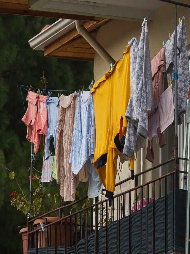 Best Direction for Drying Wet Clothes at Home: Vastu Tips