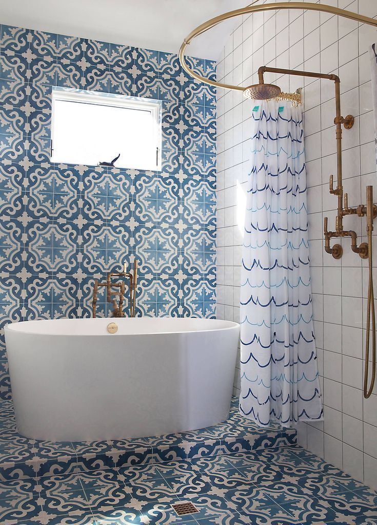10 Design Ideas for Highlighter Tiles in Bathroom with Images