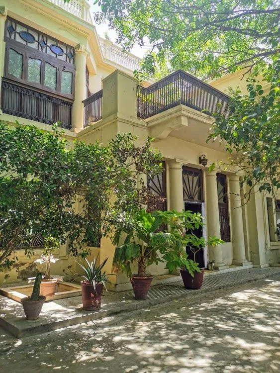 colonial bungalow design