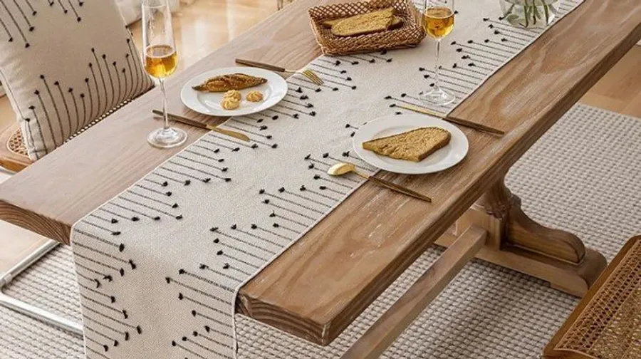 10 Stylish Dining Table Runner Ideas to Elevate Your Table Decor