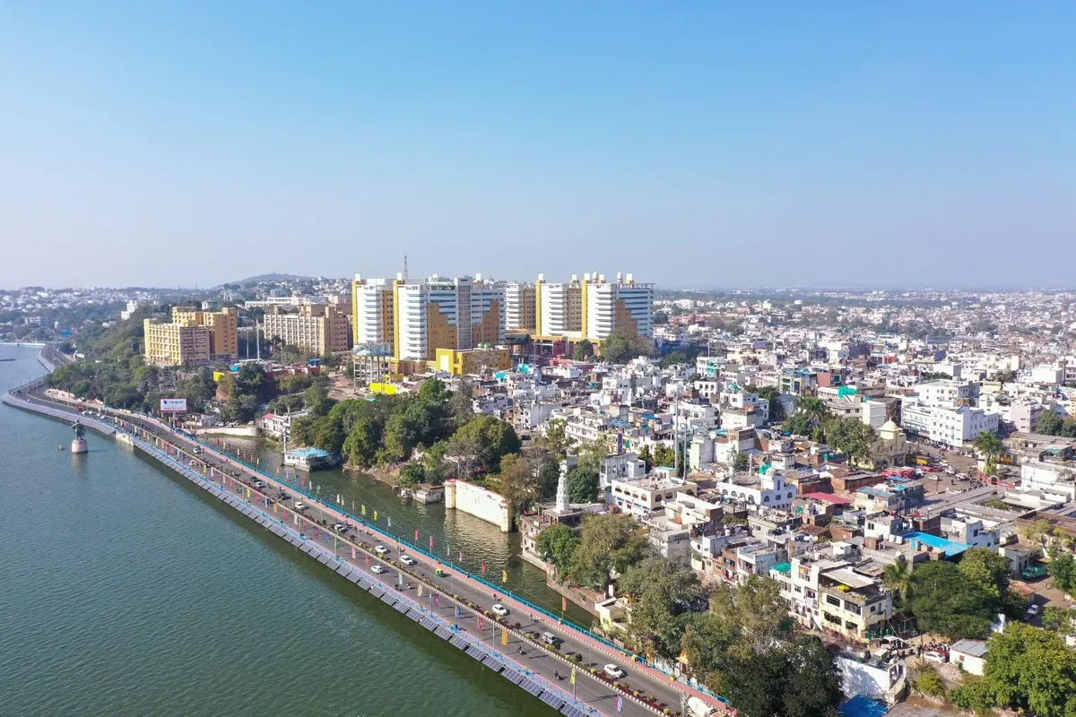 Bhopal lakeside city view