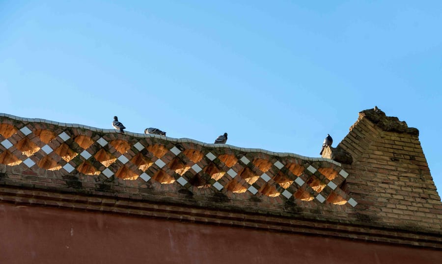 13 Simple Parapet Design Ideas for Your Space
