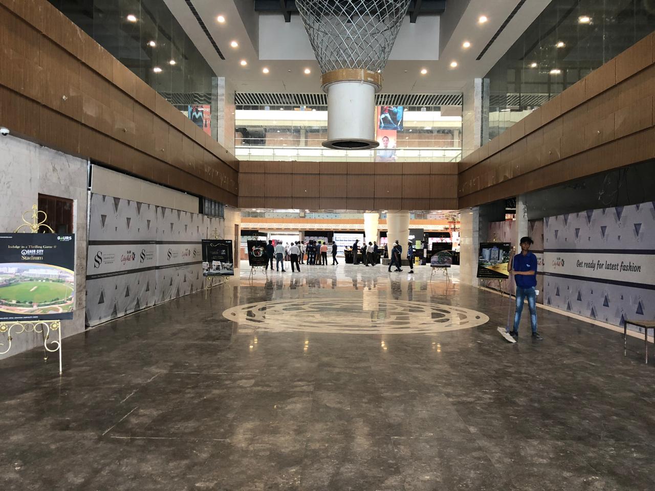 puma store in gaur city mall