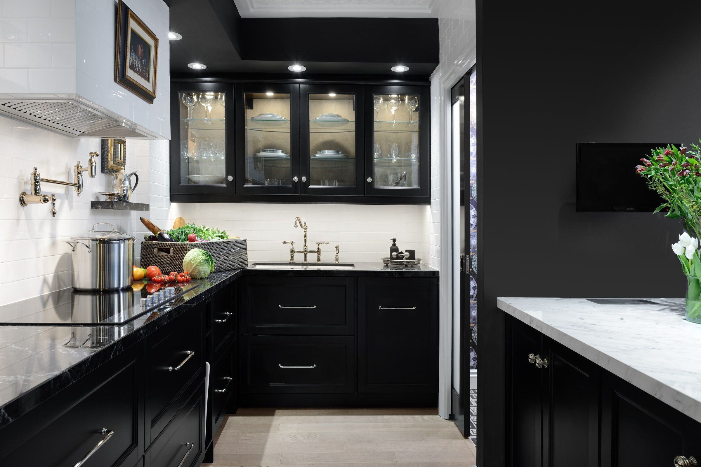 black and white kitchen design pictures