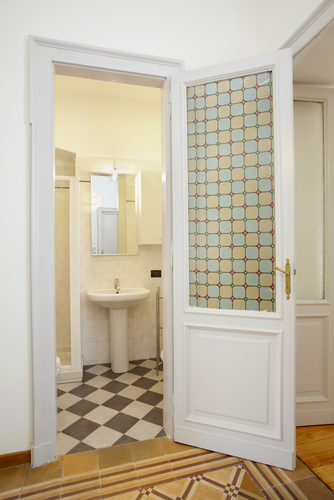 15 Trending Bathroom Door Design Ideas, Internal Bathroom Doors With Glass