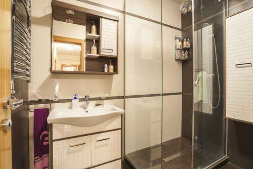 symmetrical-glass-partition