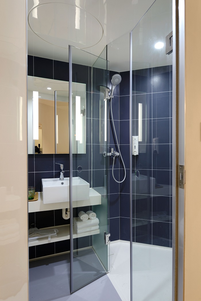 Bathroom_Bathshower_Sink_Mirror.jpg