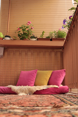 Pink and peach small balcony design idea