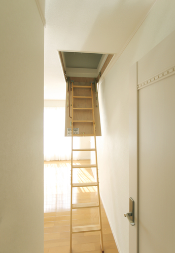 single-flight-open-stairs-space-stairs-design