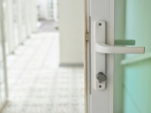 15 Sliding Door Handles For Your Small Apartment - Sliding Patio Door Replacement Lock