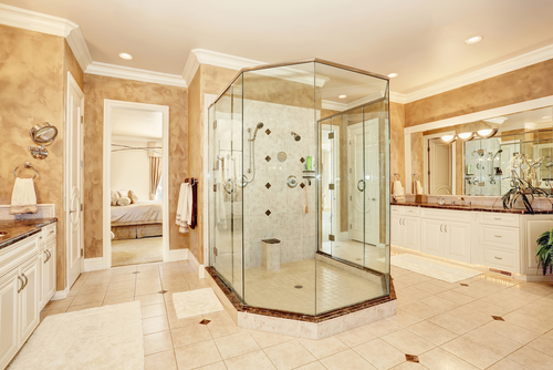central-walk-in-bathroom-glass-partition-design