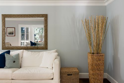 Feng Shui Mirrors in Living Room - Tips To Placing Them Right ...