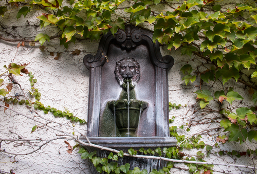 wall-mounted-water-fountain