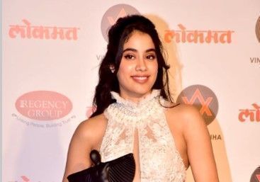 7 stylish bags from Janhvi Kapoor's closet that make for the