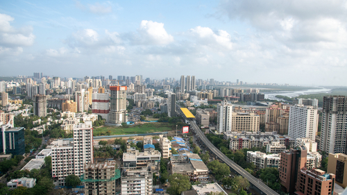 Choosing between Andheri West and East