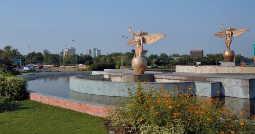 Pari Chowk expresses the charm of posh areas of Greater Noida