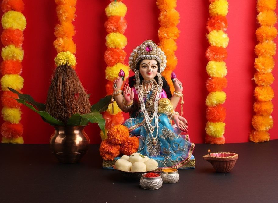 14 Lakshmi Pooja Celebration and Decoration Ideas | Diwali Laxmi Puja  Decoration at Home