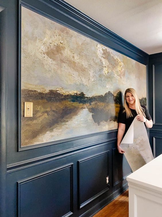 Mural accent wallpaper in the dining room