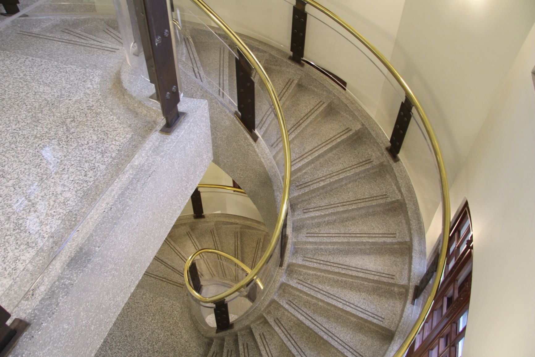 10 Spiral Staircase Designs with Images - that will Amaze you