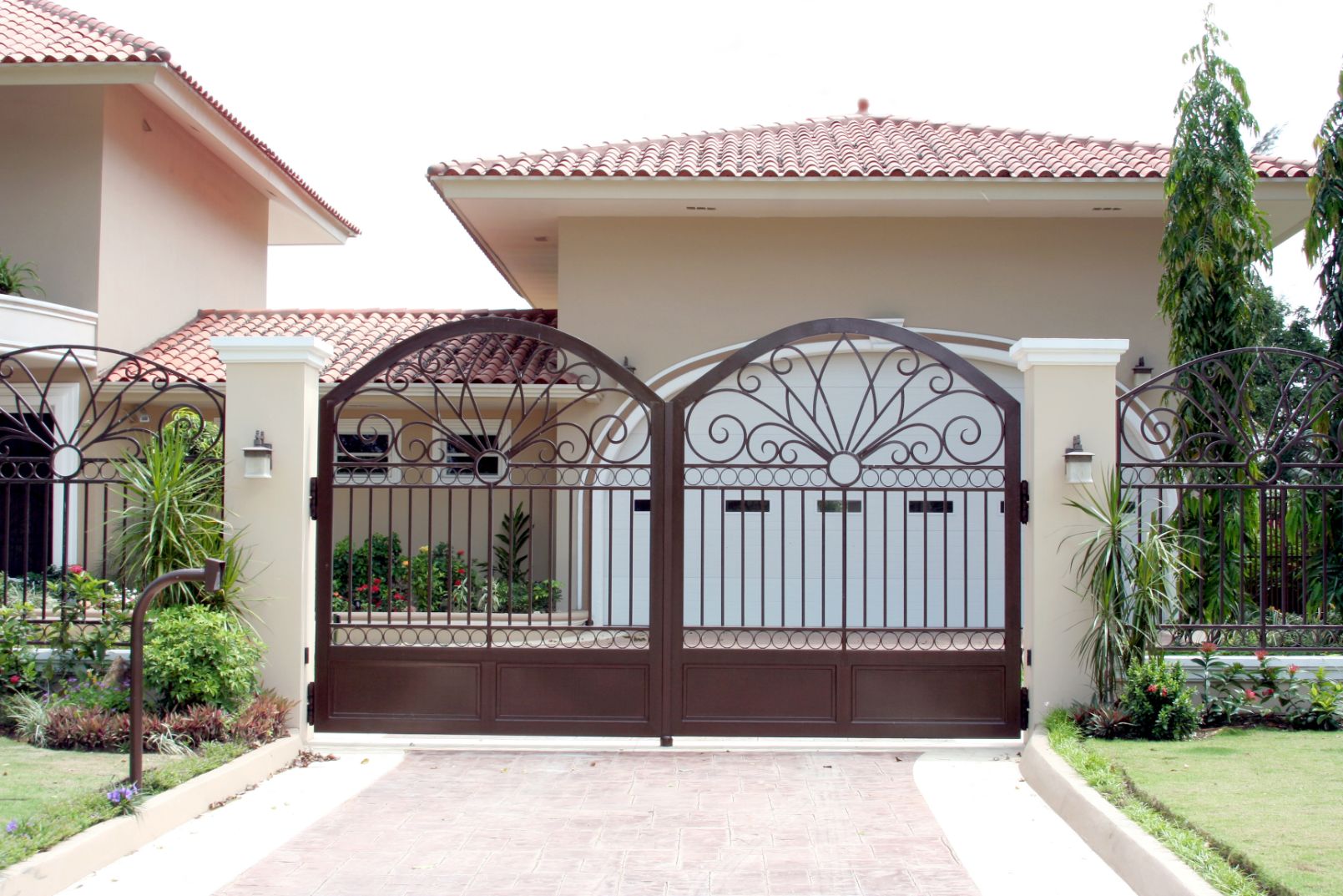 Traditional Iron Main Door Design