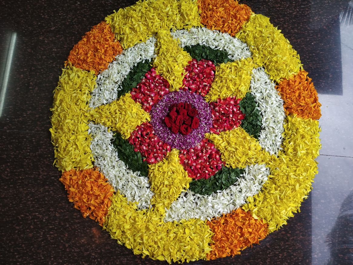 20 Onam Pookalam Design Ideas for your Onam 2023 Decorations