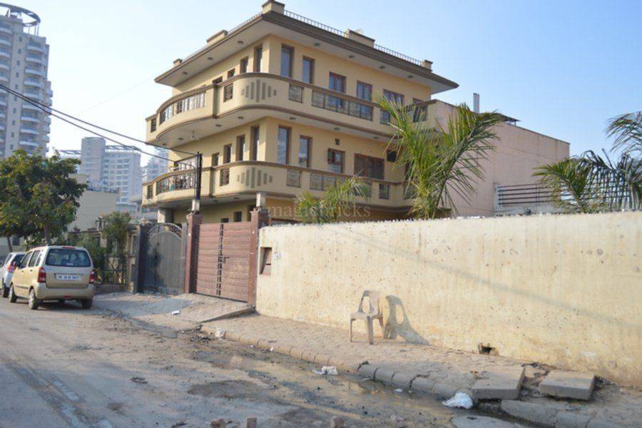 South City 1 in Gurgaon Overview Rating Reviews Rates & Trends