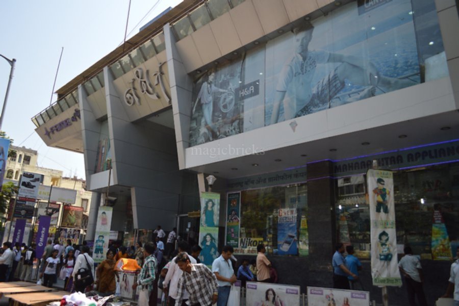 Dadar West In Mumbai Overview Rating Reviews Rates Trends